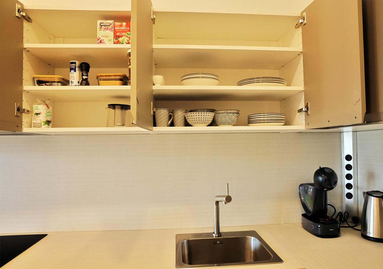 New Cozy 2 Room Pink Apartment Bratislava 059 Экстерьер фото