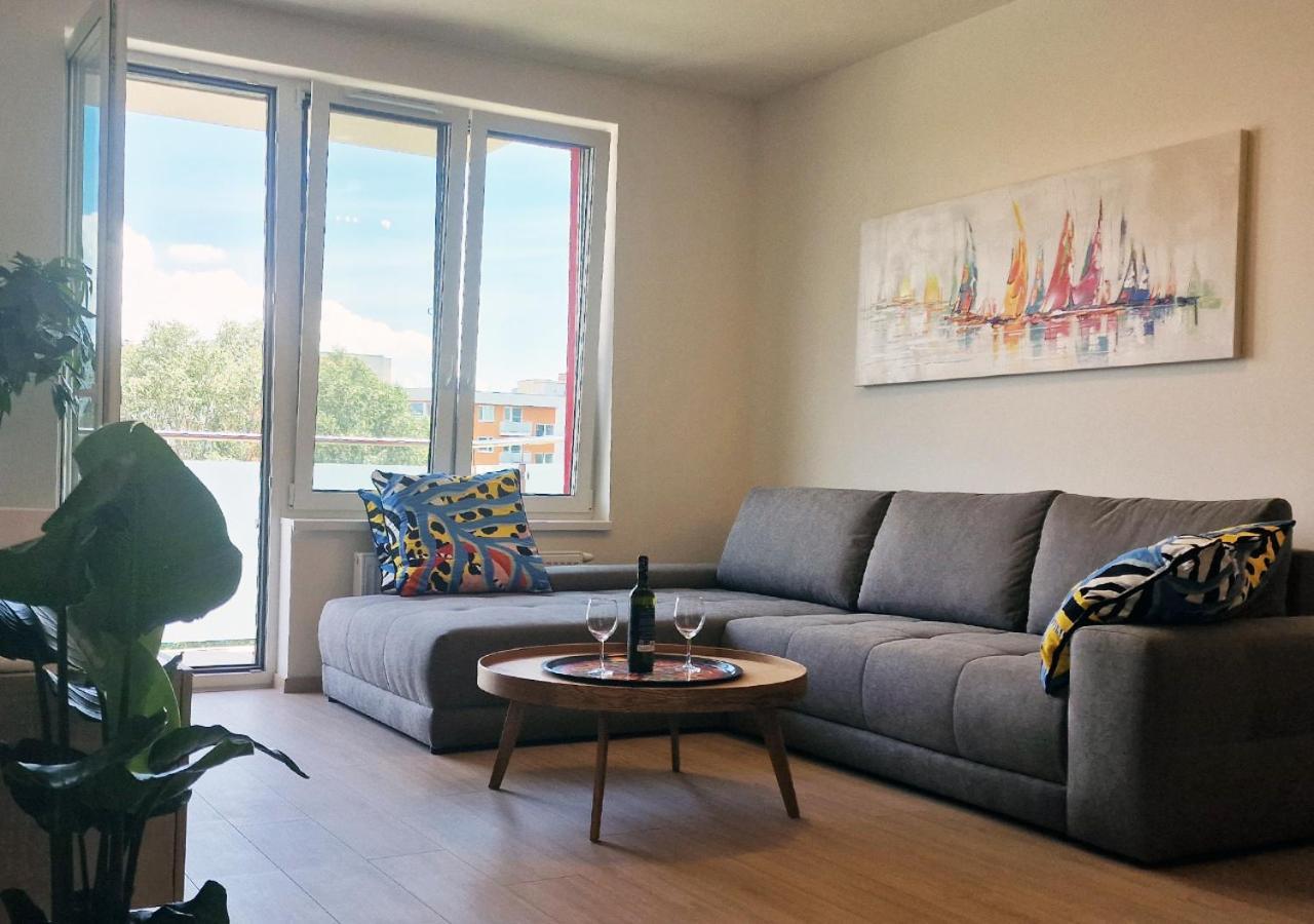 New Cozy 2 Room Pink Apartment Bratislava 059 Экстерьер фото